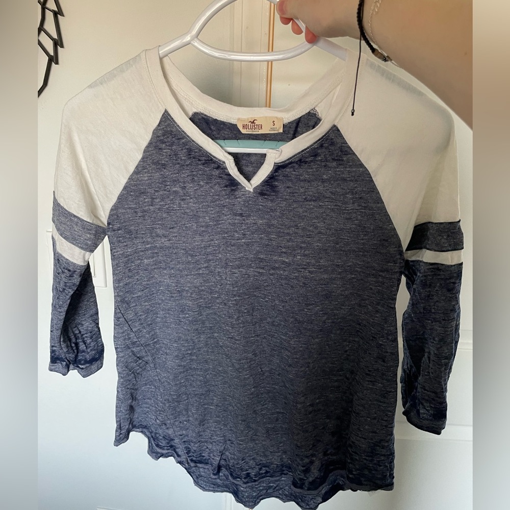 Hollister long sleeve shirt Never Worn!